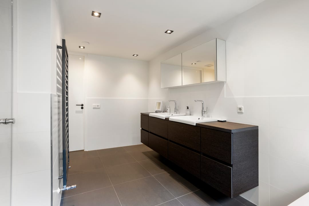 Photo 38 of Naarderstraat 45