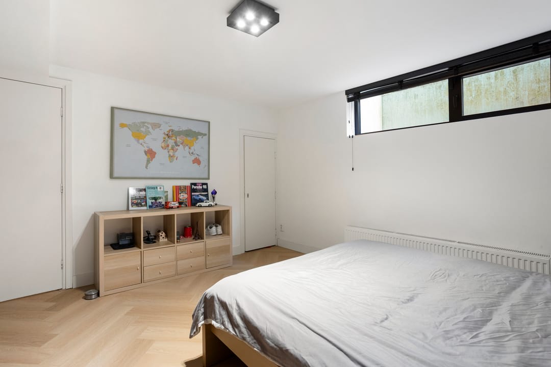Photo 52 of Naarderstraat 45