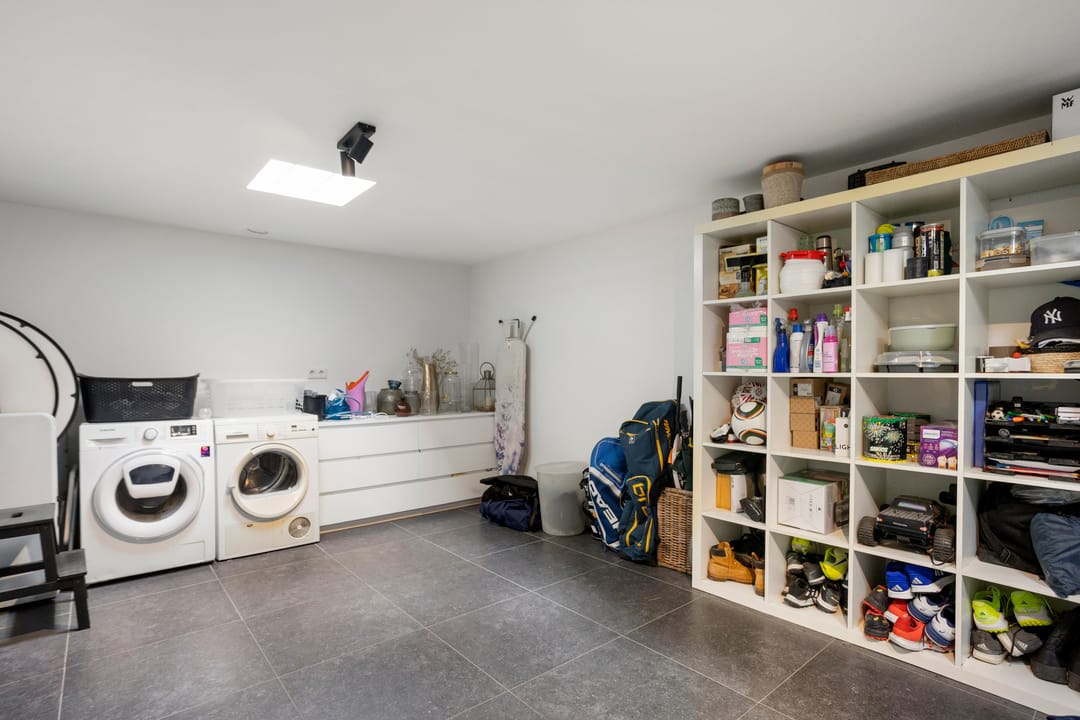 Photo 56 of Naarderstraat 45