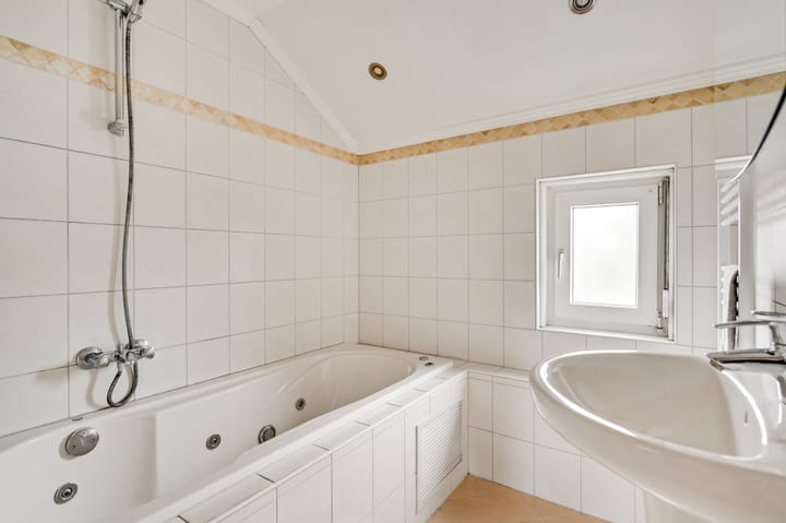 Tussenwoning te koop: Dr.Poelsstraat 5, Herkenbosch