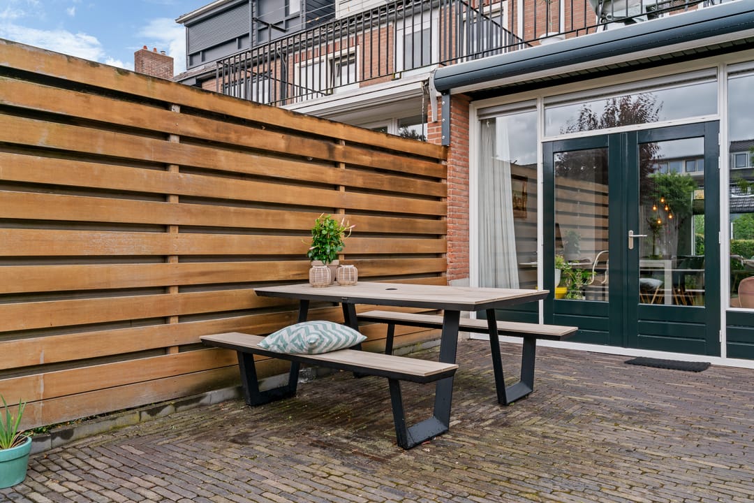 Photo 22 of Nyeveltstraat 12