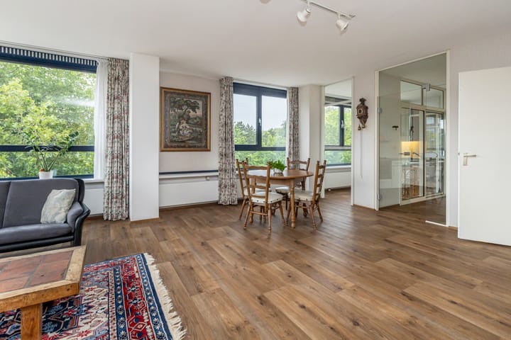 Appartement te koop: Burgemeester Elsenlaan 241F301, Rijswijk (Zh)