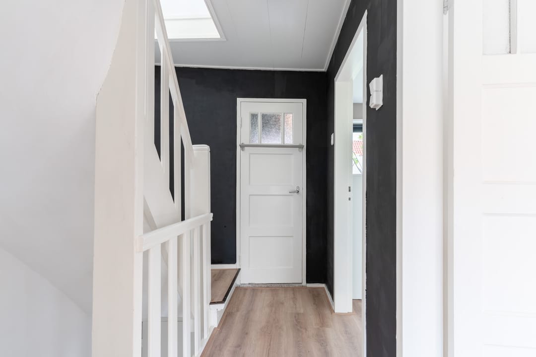 Photo 23 of Johan van Oldenbarneveltstraat 1