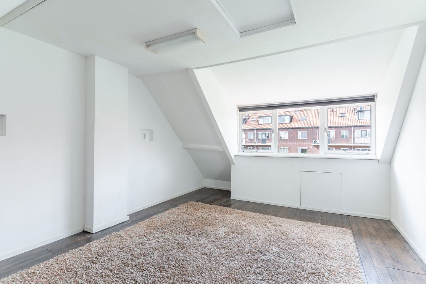 Photo 35 of Johan van Oldenbarneveltstraat 1