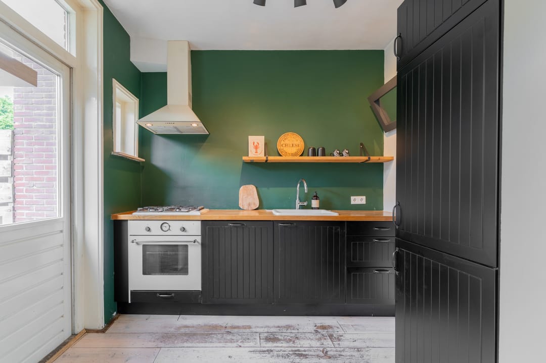 Photo 17 of Johan van Oldenbarneveltstraat 1