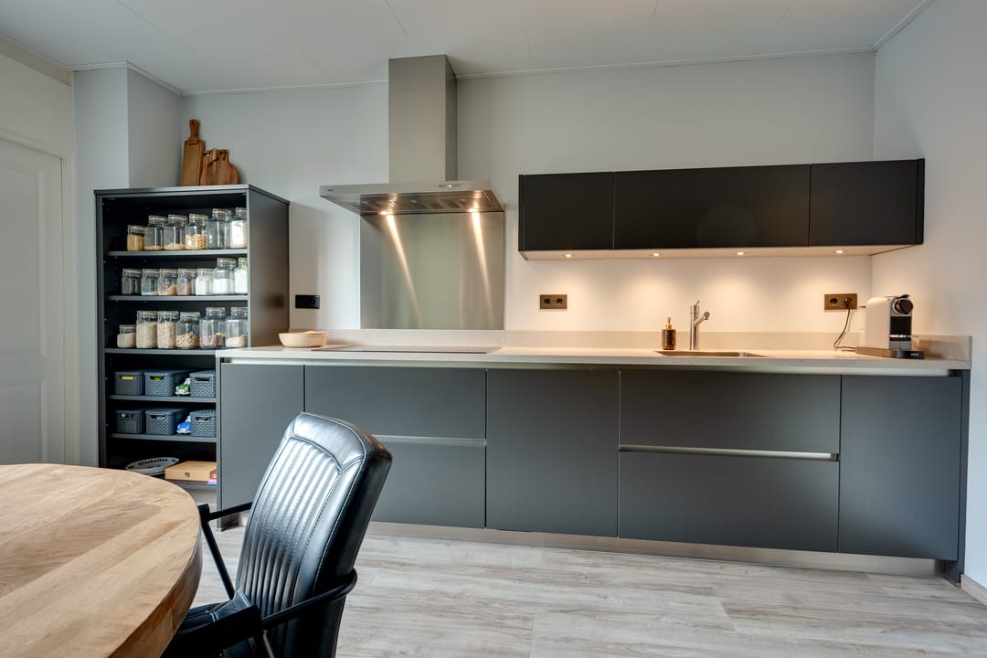 Photo 8 of Rozenstraat 97