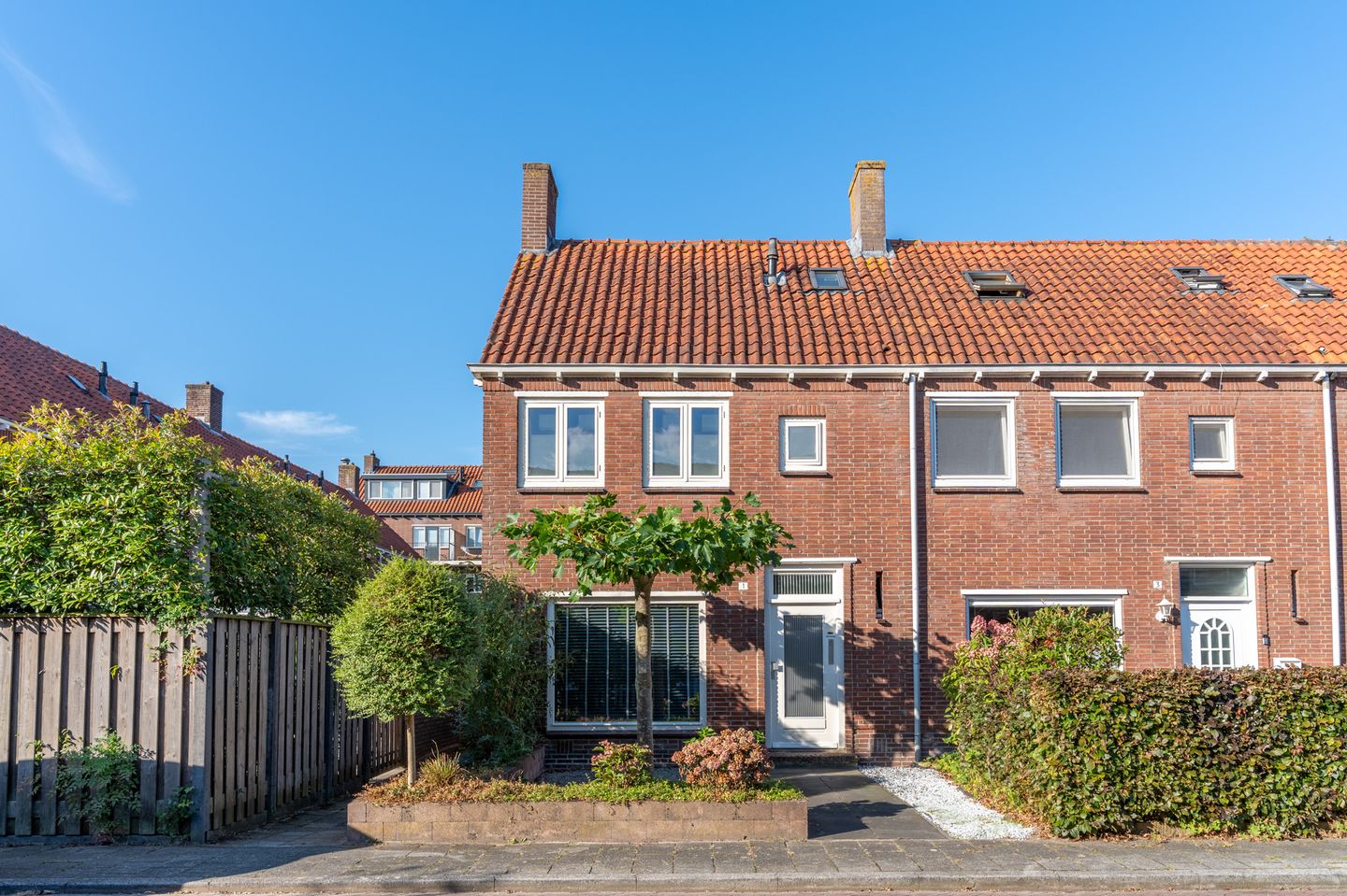 Photo 1 of Johan van Oldenbarneveltstraat 1