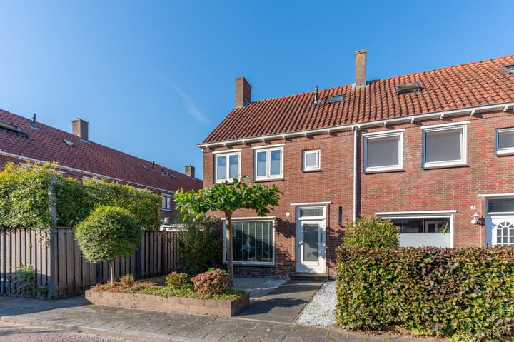 Photo 4 of Johan van Oldenbarneveltstraat 1