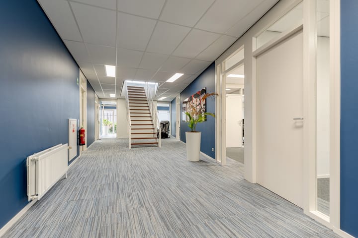 de Rijn 4, Best