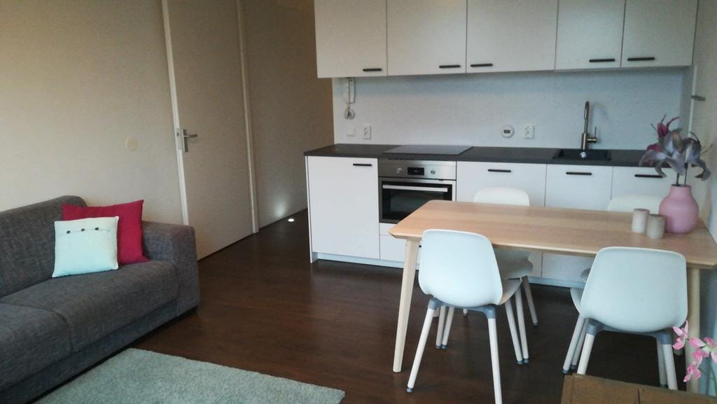 Photo 11 of Berlagestraat 108