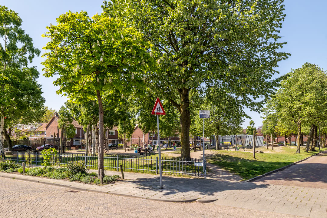 Photo 2 of Leeuwerikstraat 75