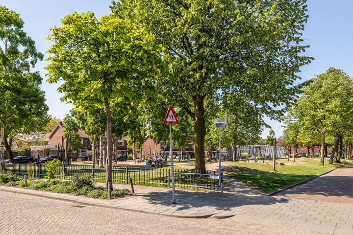 Photo 2 of Leeuwerikstraat 75