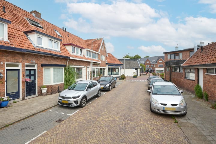 Tussenwoning te koop: Anemonenstraat 21, Santpoort-Noord