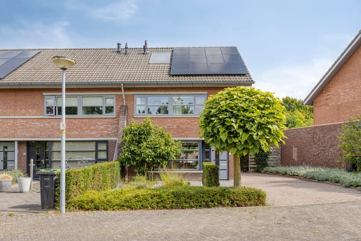 Hoekwoning te koop: De Snieder 64, Groenlo