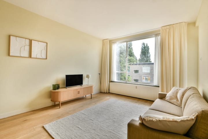 Foto 4 van Avogadrostraat 4-3