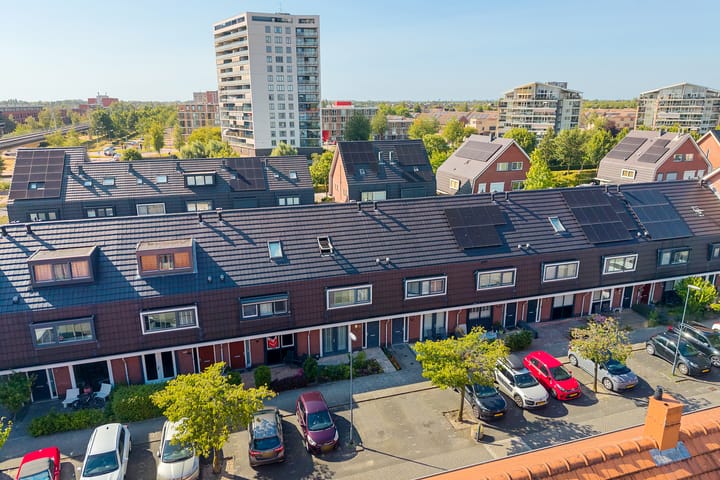 Tussenwoning te koop: Maasstroom 15, Zoetermeer