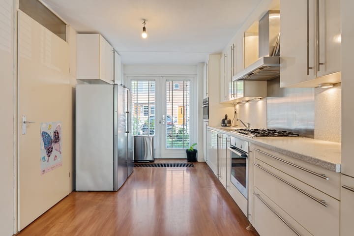 Tussenwoning te koop: Maasstroom 15, Zoetermeer