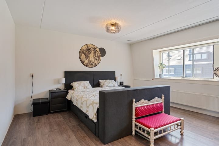 Tussenwoning te koop: Maasstroom 15, Zoetermeer