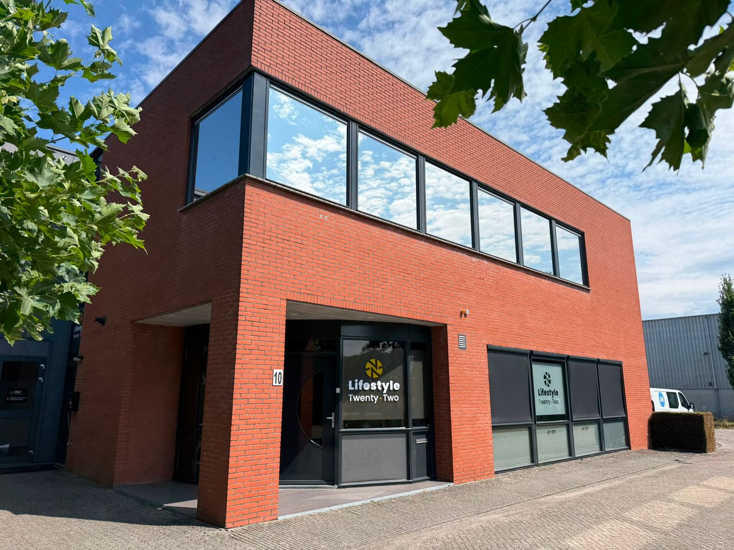 View photo 1 of Van Leeuwenhoekweg 10