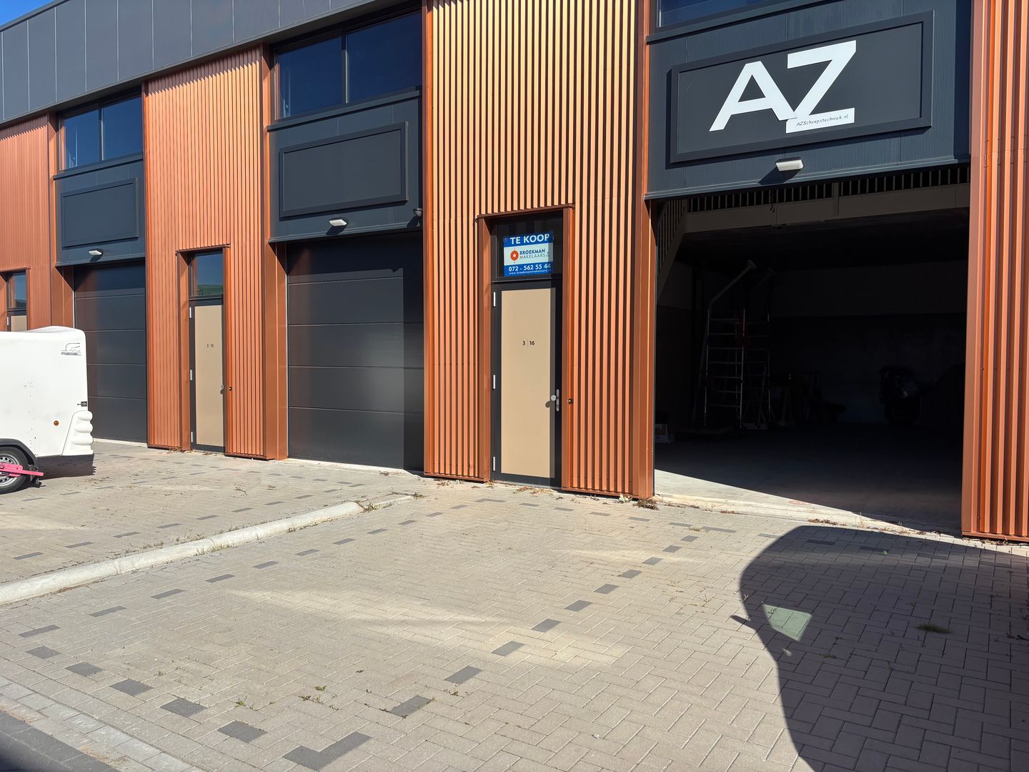 View photo 2 of Agriport 3-16