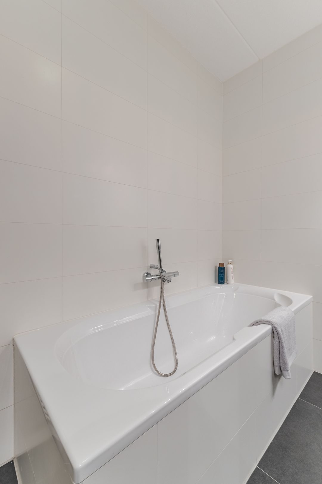 Photo 32 of Karperstraat 154