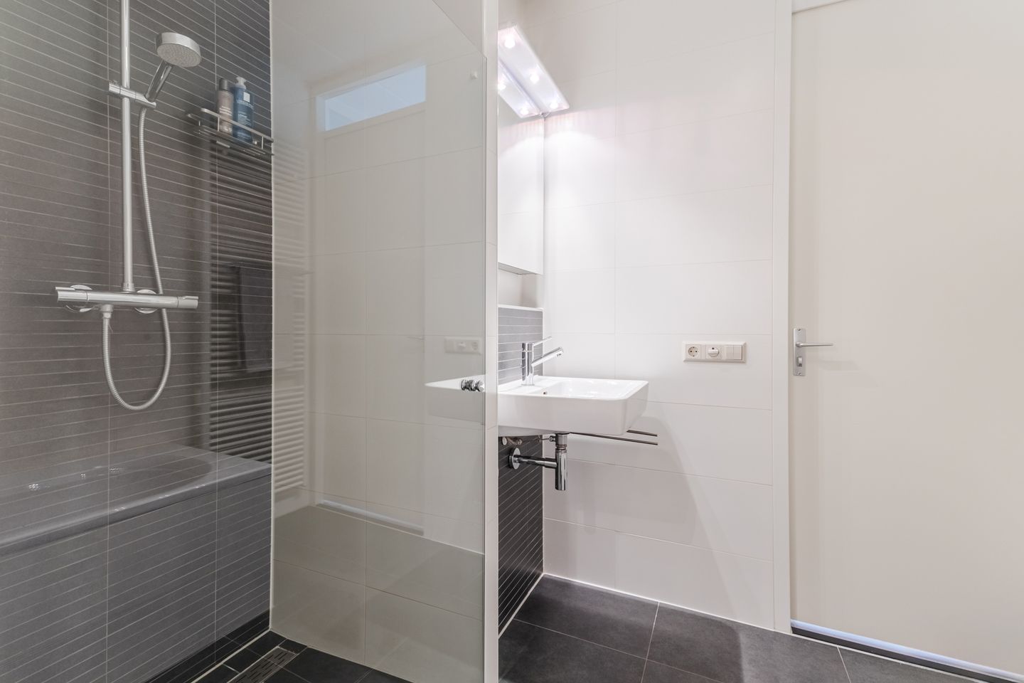 Photo 34 of Karperstraat 154
