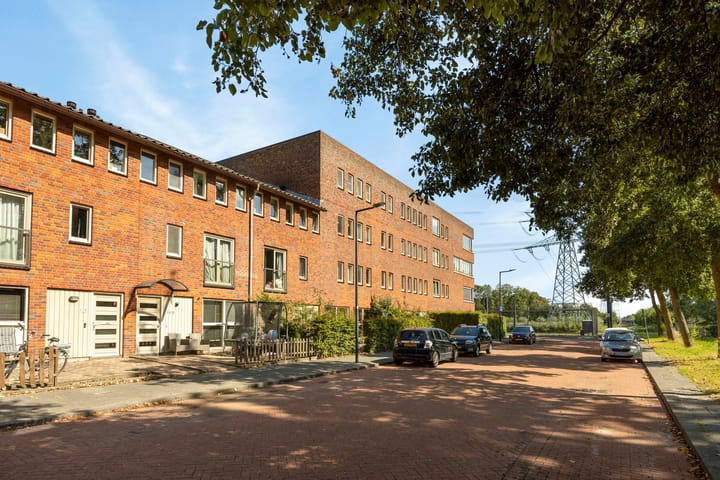 Photo 4 of Carel Willinksingel 340