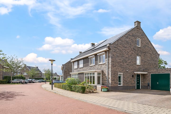 Tussenwoning te koop: 't Hoge Veld 13, Herveld