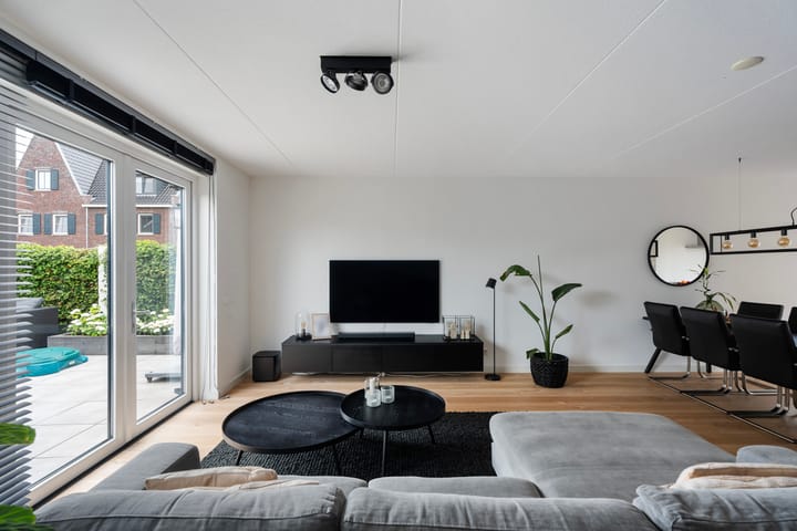 Hoekwoning te koop: Keizersmantelzoom 15, Pijnacker