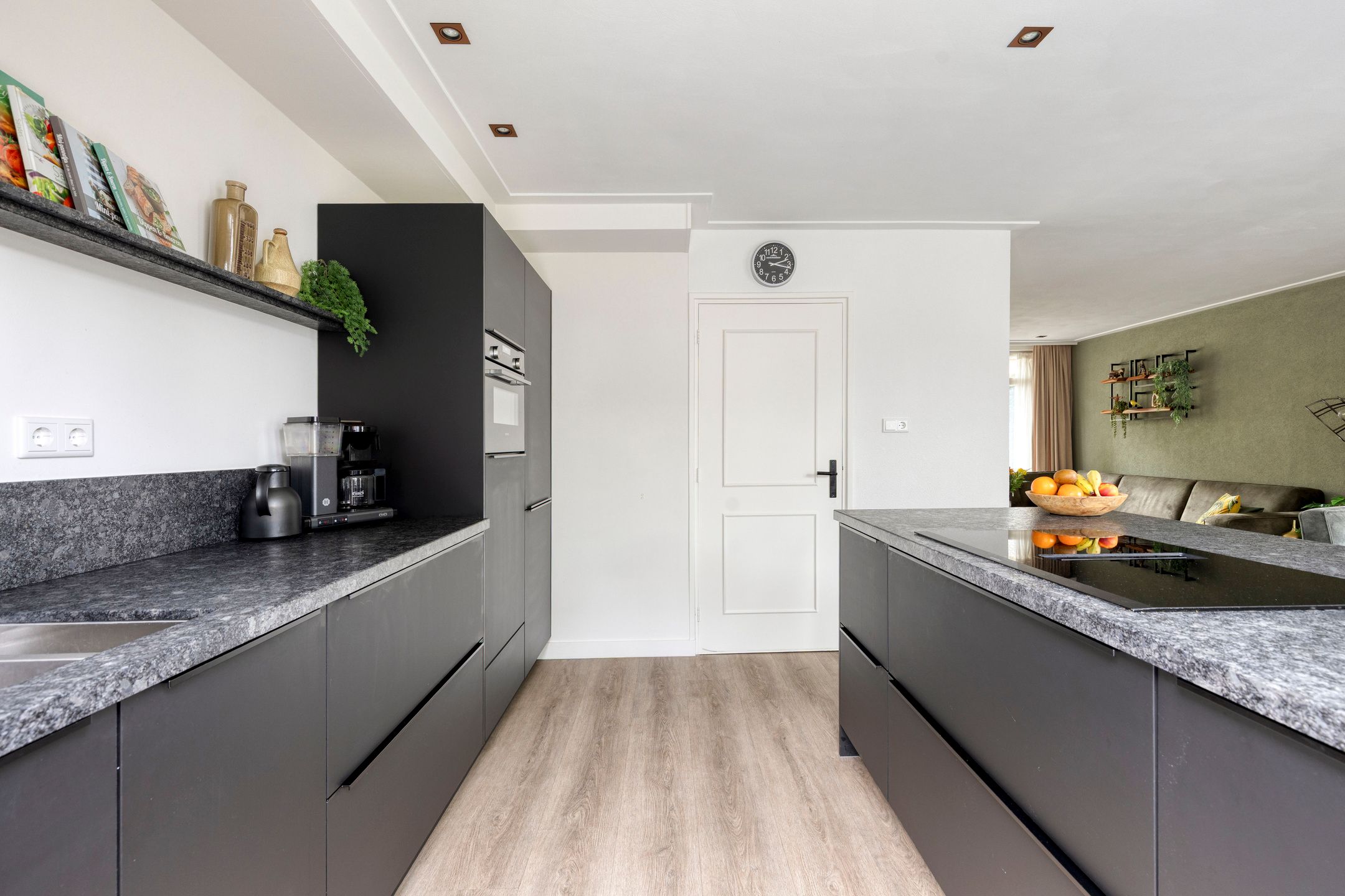 Photo 12 of Dorpstraat 10