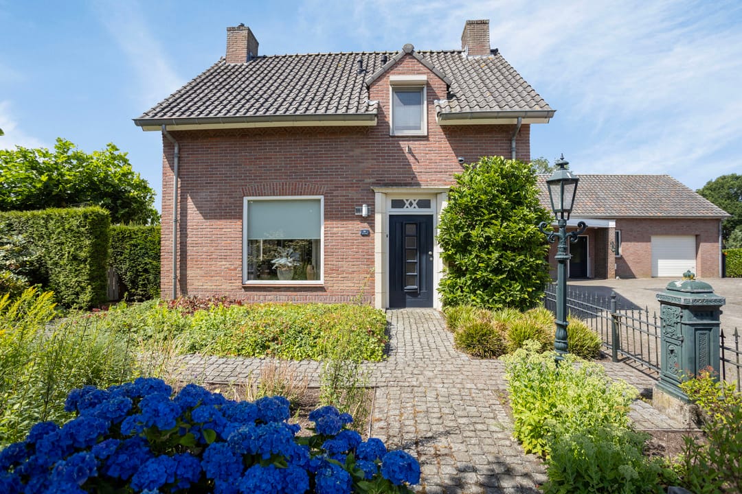 Photo 8 of Achterstraat 34