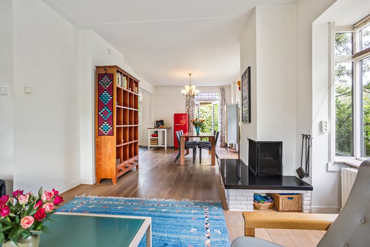 Hoekwoning te koop: Koningin Julianaplein 1, Leidschendam