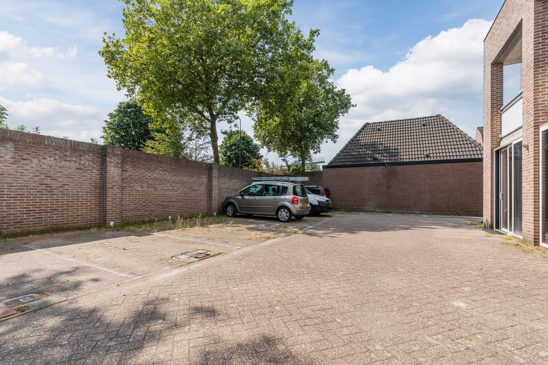 Photo 38 of Laarstraat 15-A
