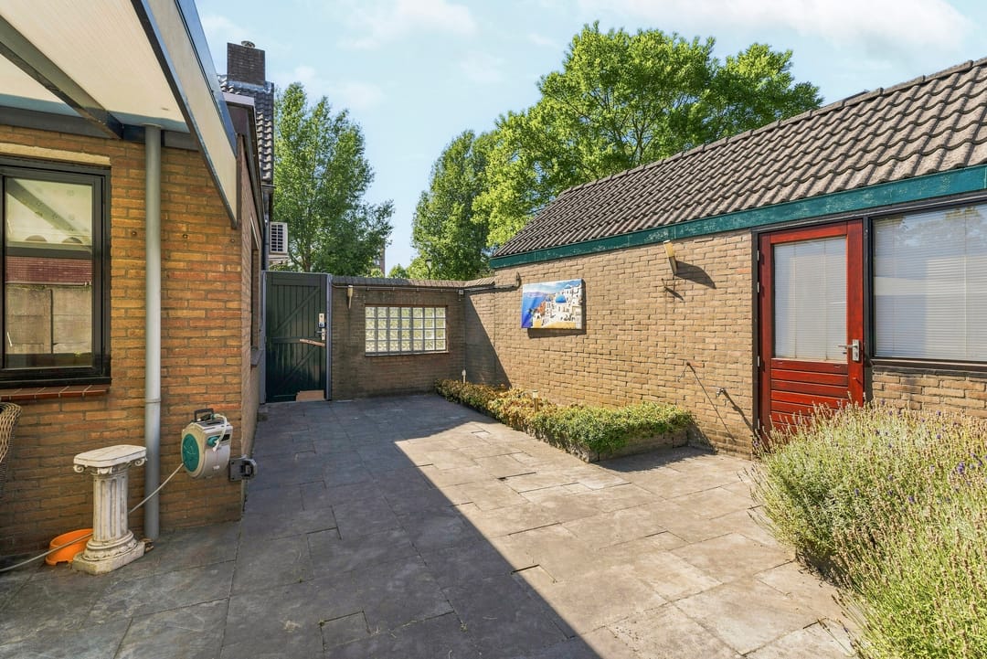 Foto 41 van Pastoor van Laakstraat 70