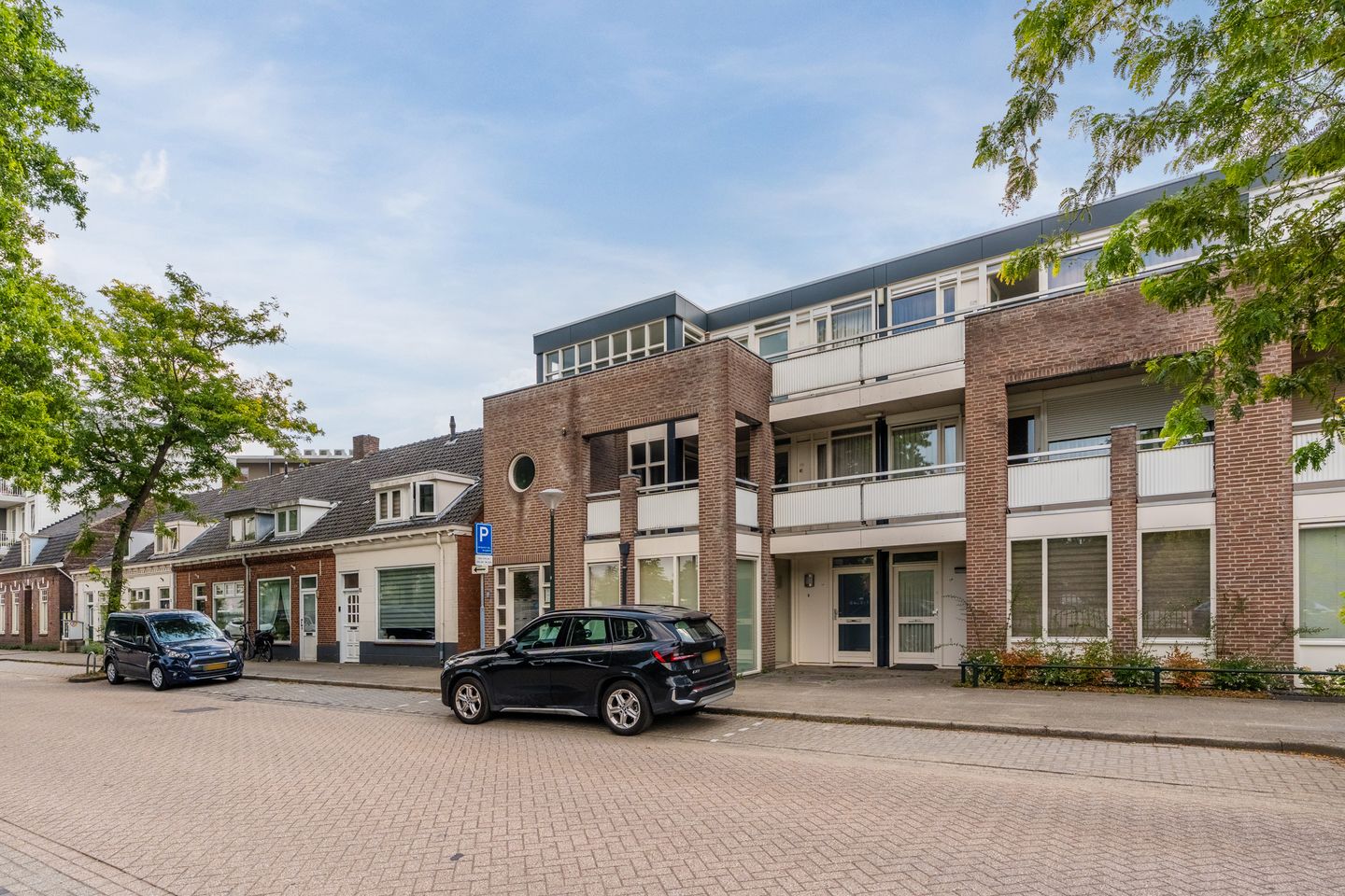 Photo 40 of Laarstraat 15-A