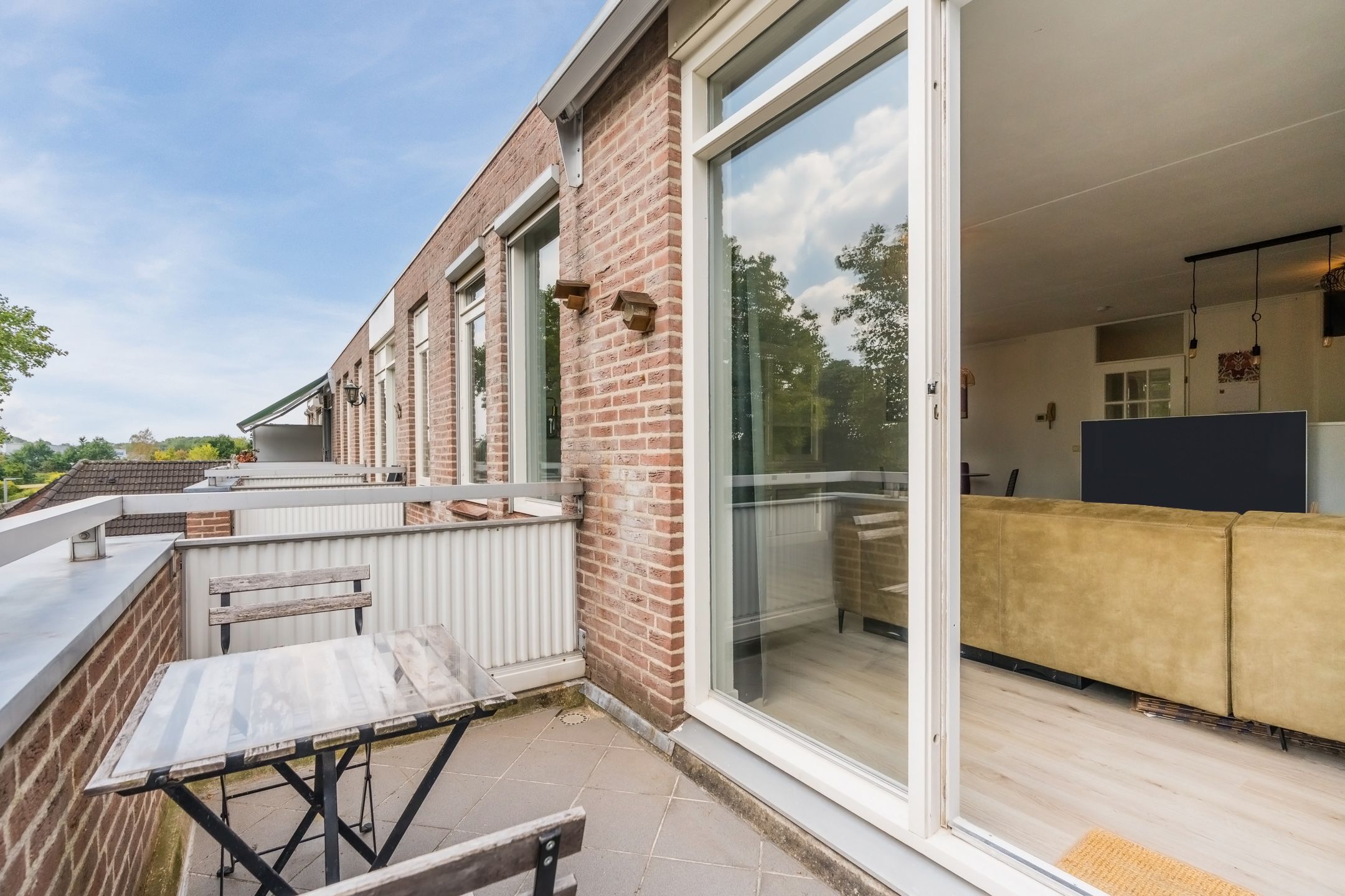 Photo 33 of Laarstraat 15-A