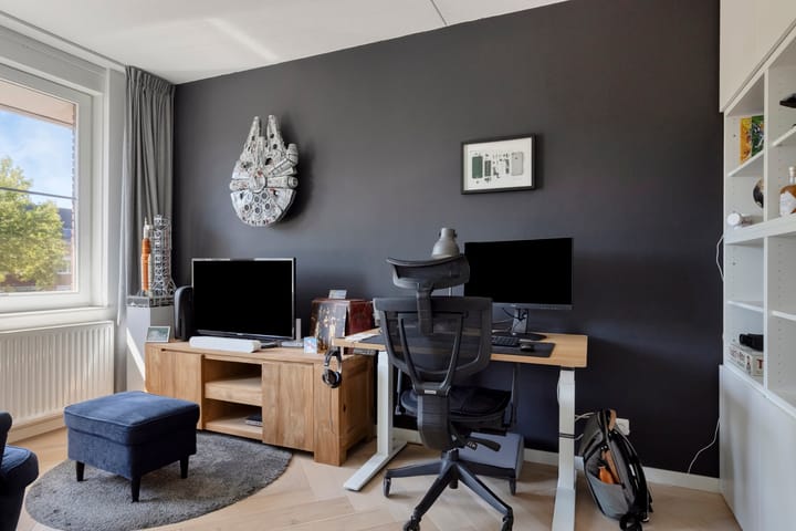Tussenwoning te koop: Laan van Dada 104, Rotterdam