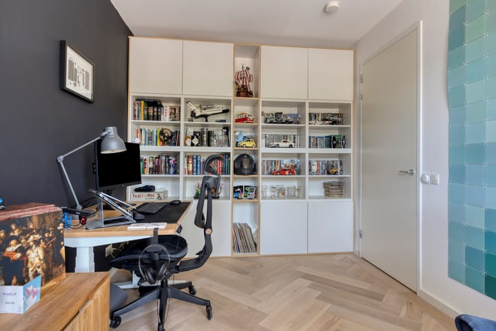 Tussenwoning te koop: Laan van Dada 104, Rotterdam