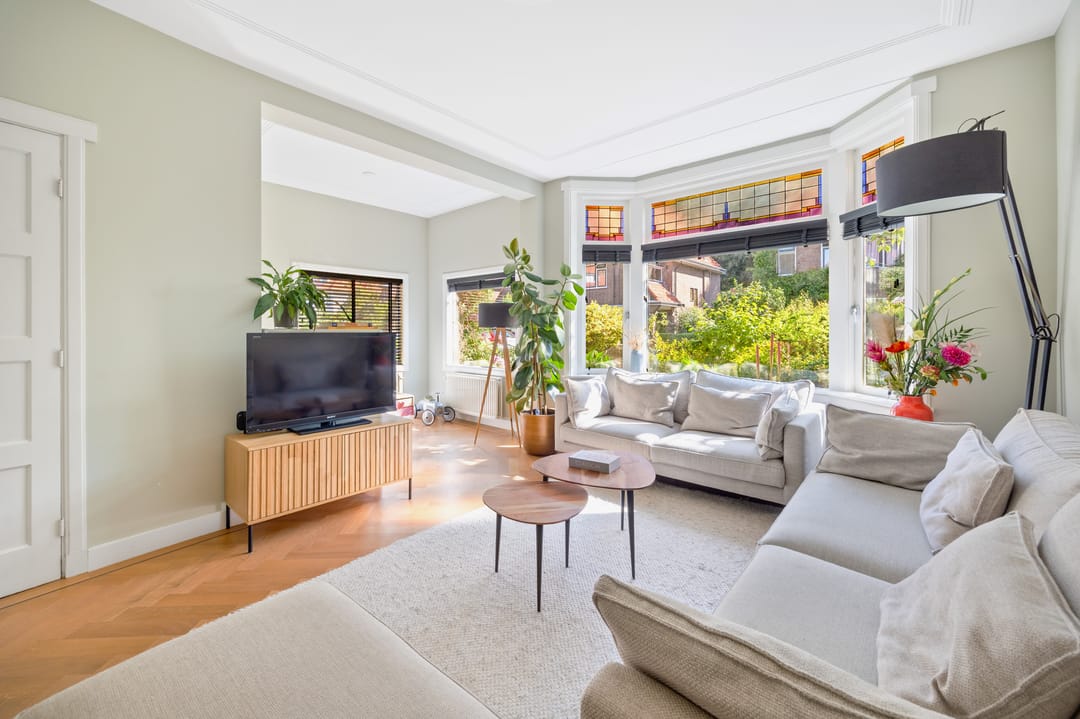 Foto 13 van Den Burghstraat 22