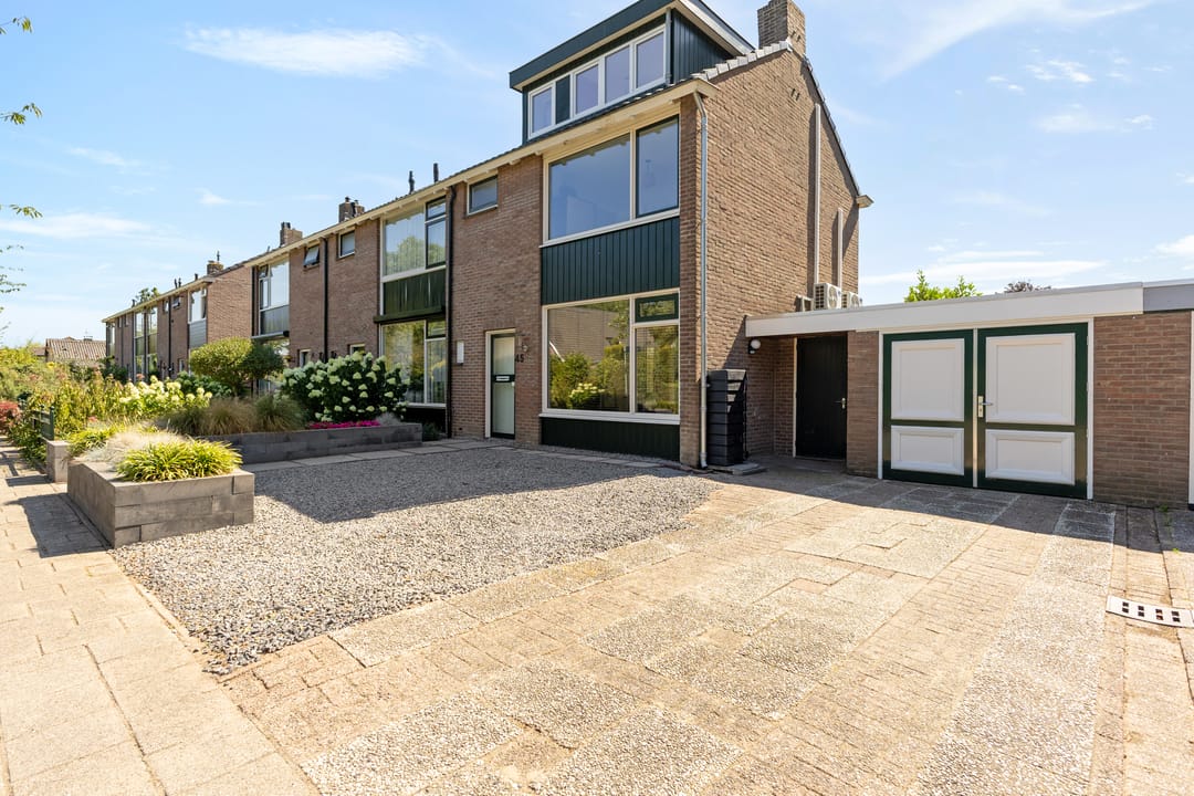 Photo 7 of Wilhelminastraat 45