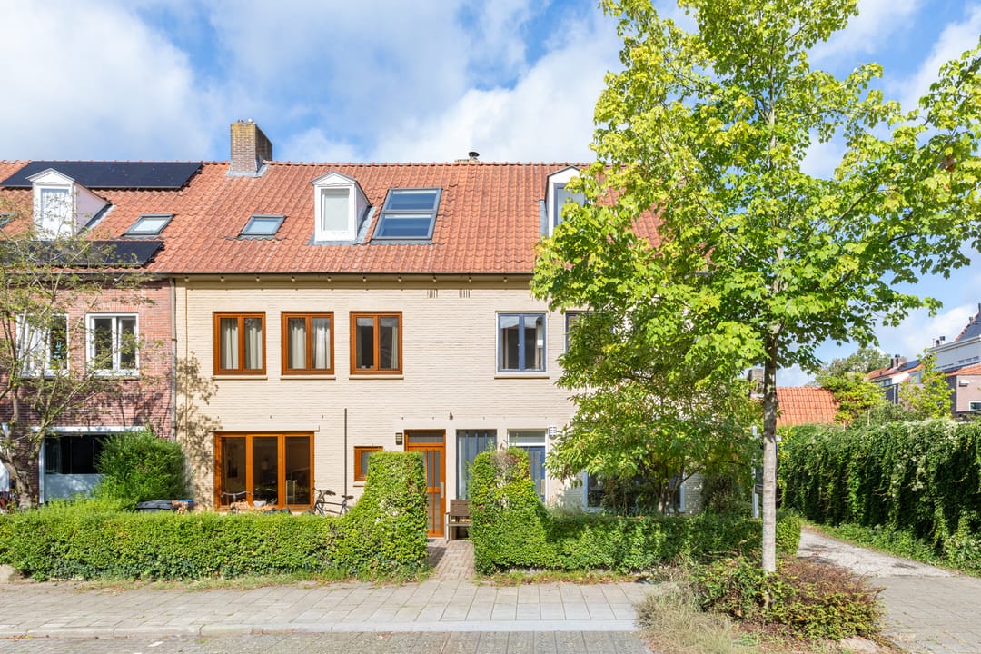 Photo 1 of Jan van Heelustraat 4