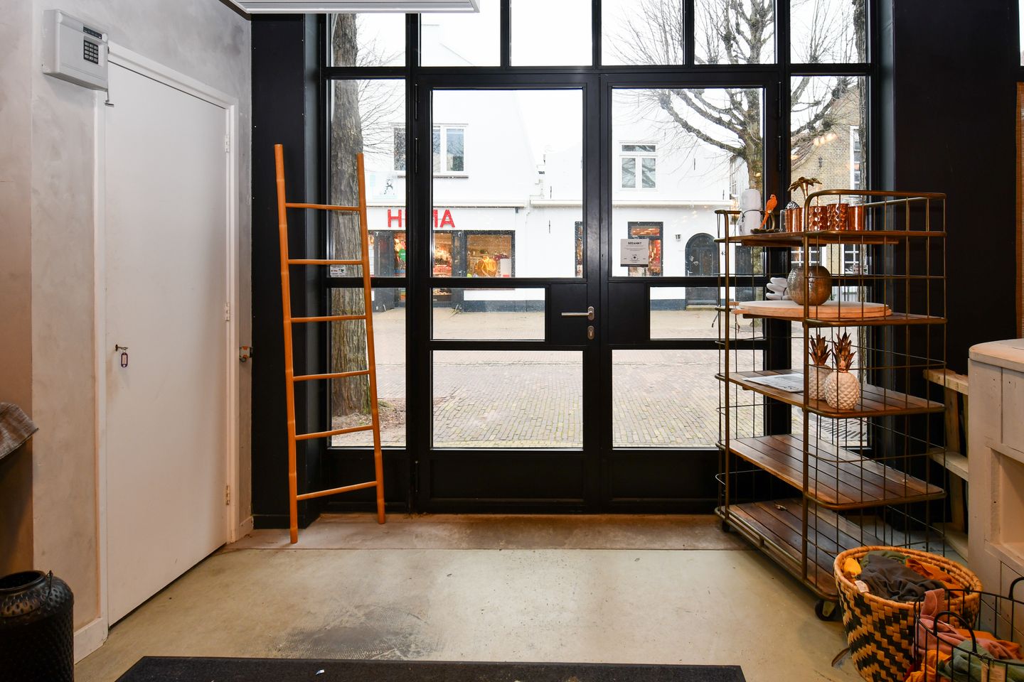 View photo 3 of Torenstraat 44