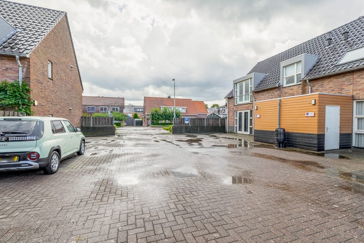 Appartement te koop: Burgemeester Klinkhamerweg 2A, Zevenhuizen (Zh)
