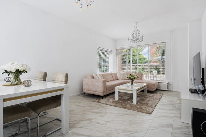 Hoekwoning te koop: Vondelstraat 76, Hoogezand