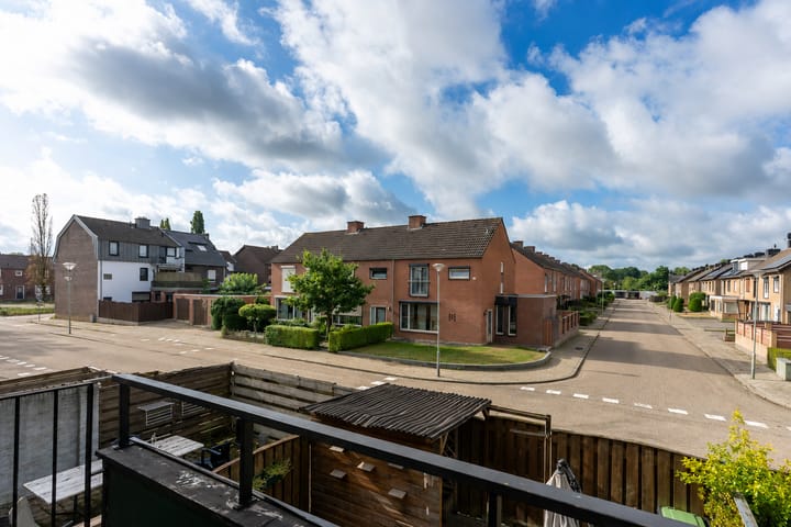 Tussenwoning te koop: Seringenstraat 10, Bocholtz
