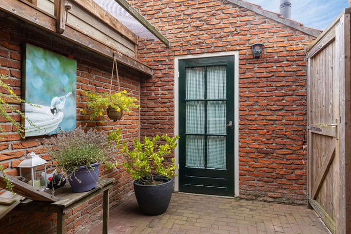 Hoekwoning te koop: leliestraat 62, Oldenzaal