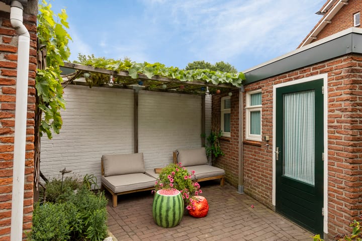 Hoekwoning te koop: leliestraat 62, Oldenzaal