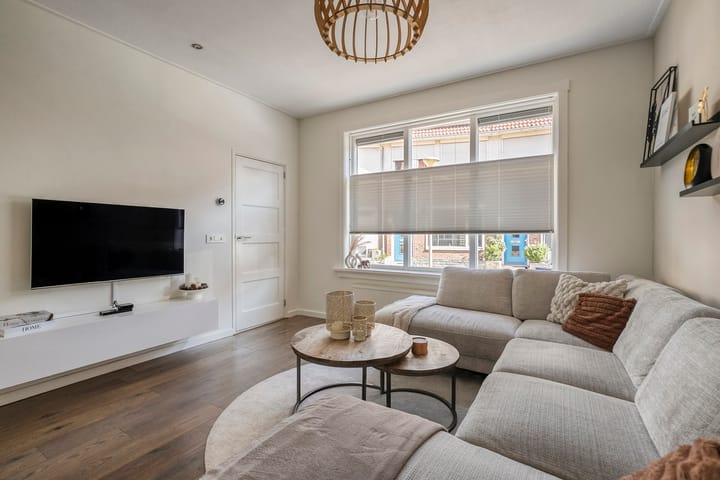 Hoekwoning te koop: Willem de Zwijgerstraat 13A, Kampen