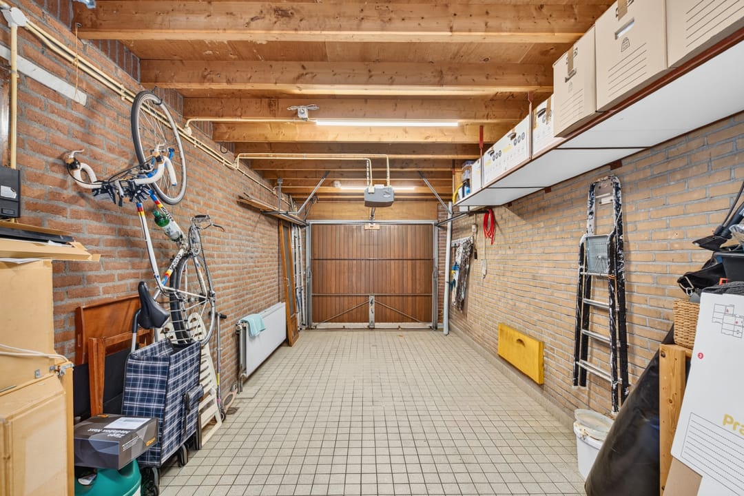 Photo 22 of Willem de Bruynstraat 10