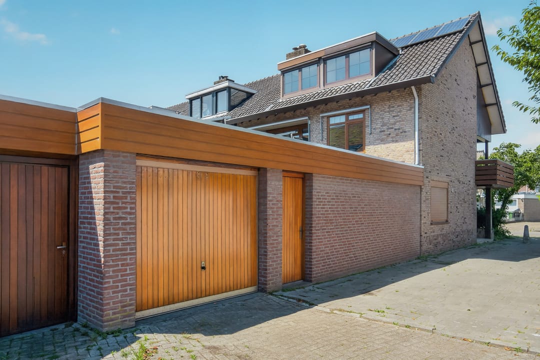 Photo 23 of Willem de Bruynstraat 10